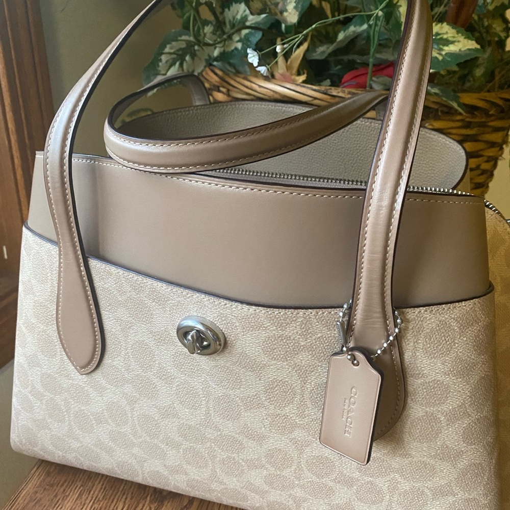 New with Tag Coach handbag